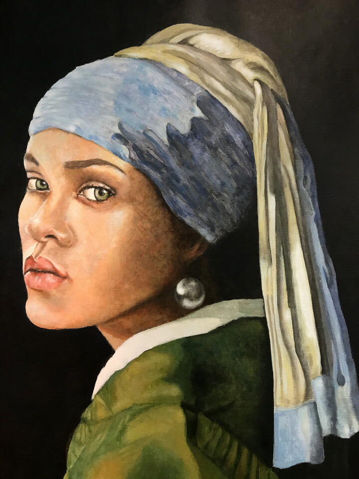 Rihanna with the pearl Earring 