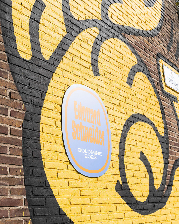 Mural Goldmine - Wallin'